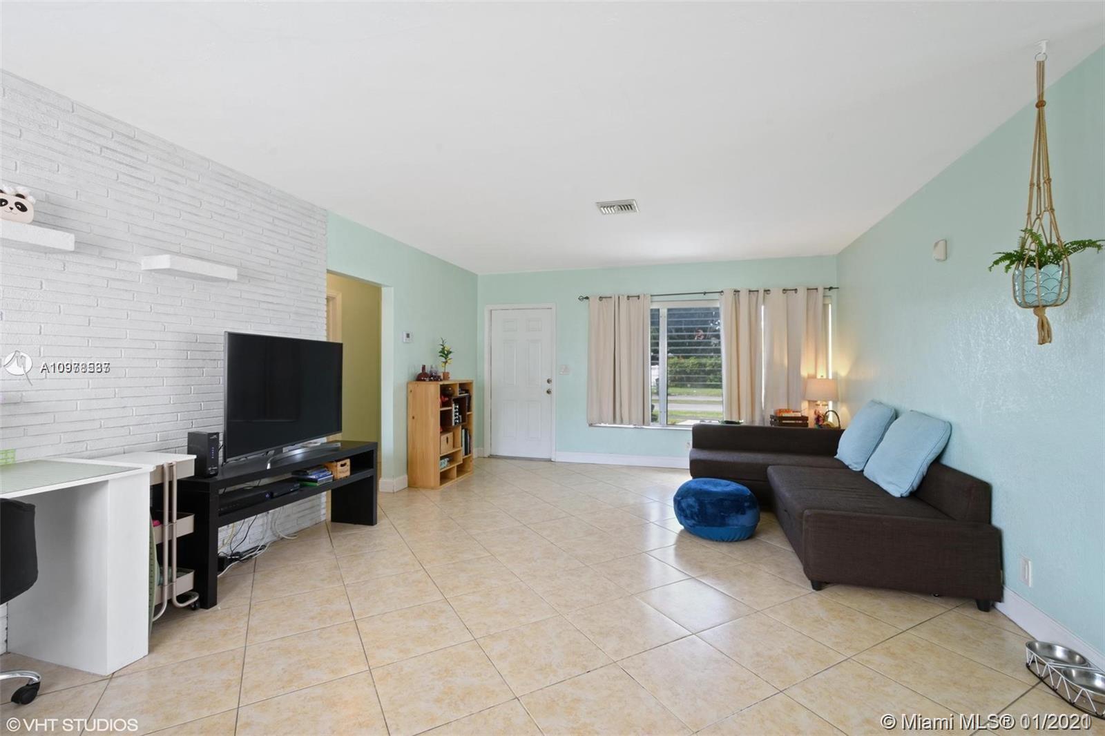 Hollywood, FL 33020,1031 N 16th Ct