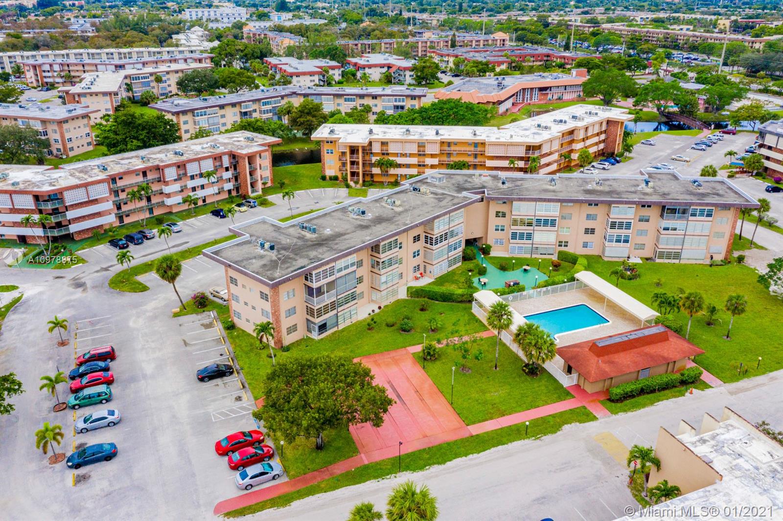 Lauderdale Lakes, FL 33313,2900 NW 46th Ave #108