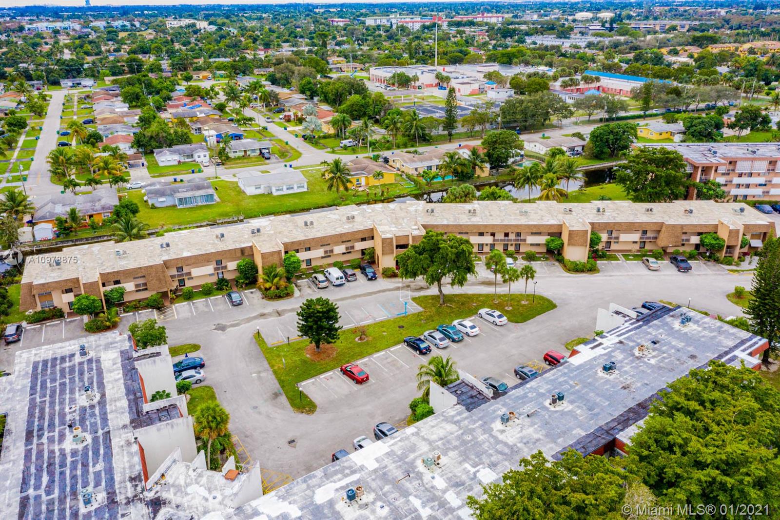 Lauderdale Lakes, FL 33313,2900 NW 46th Ave #108