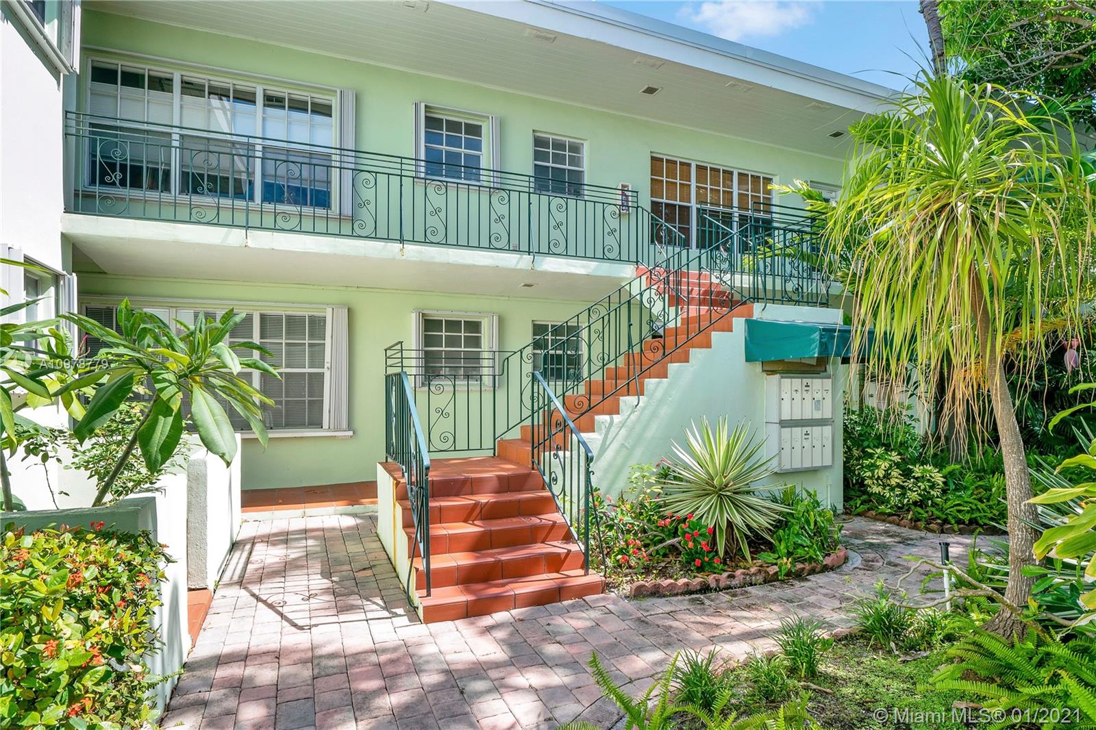 8620 Byron Ave #6A, Miami Beach, FL 33141