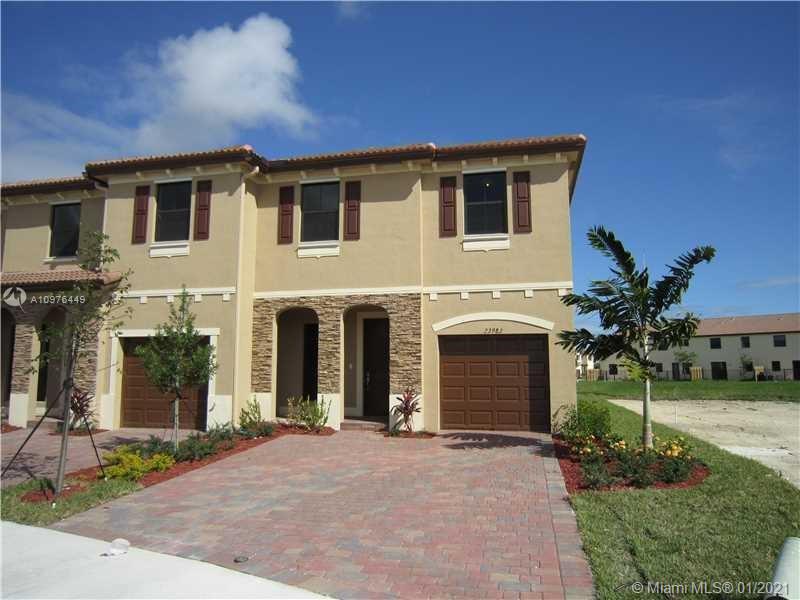 23983 SW 118 AV, Homestead, FL 33032