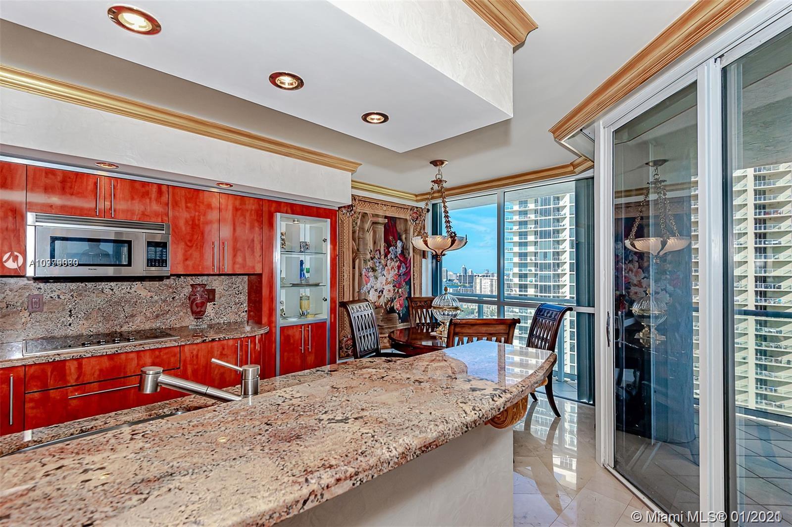 Sunny Isles Beach, FL 33160,16485 Collins Ave #2736