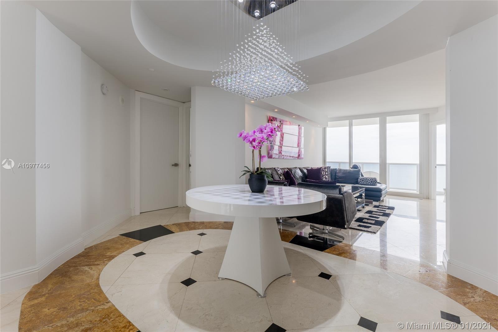 Sunny Isles Beach, FL 33160,19333 SE Collins Ave #2405