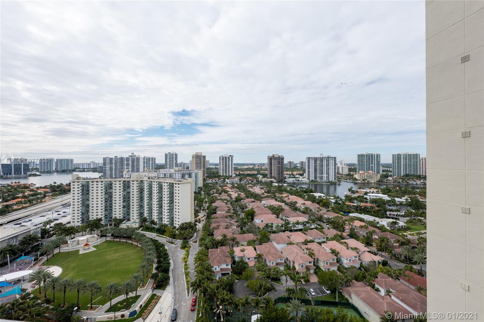 Sunny Isles Beach, FL 33160,19333 SE Collins Ave #2405