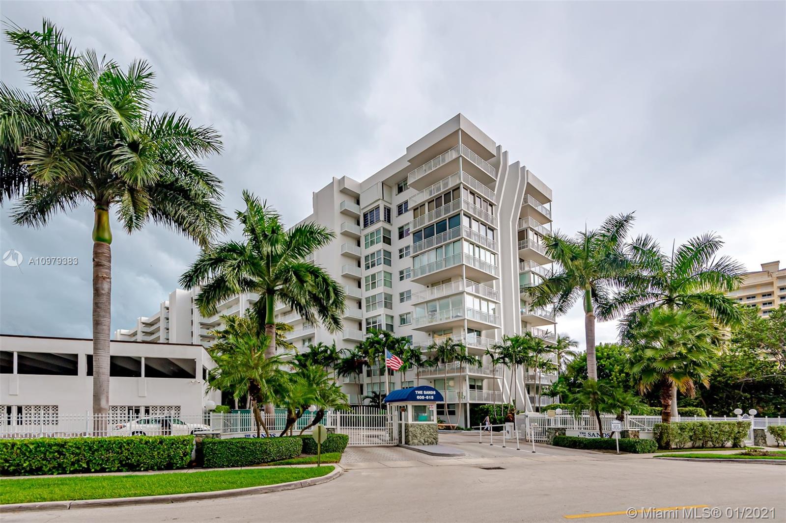 Key Biscayne, FL 33149,609 Ocean Dr #4G