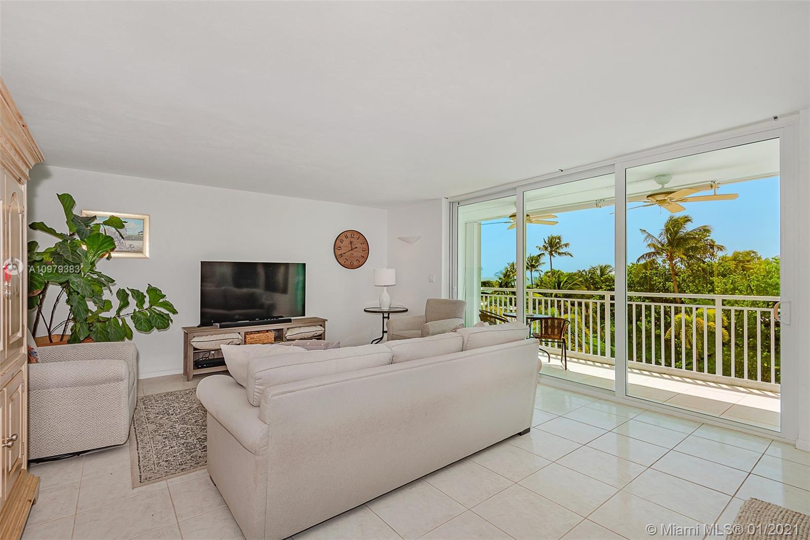 Key Biscayne, FL 33149,609 Ocean Dr #4G