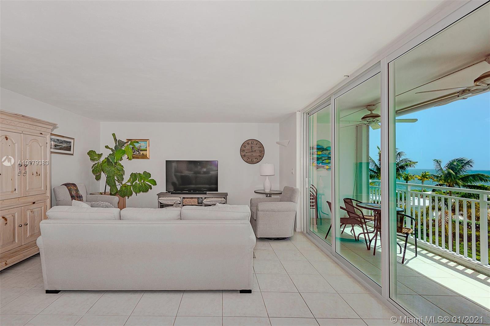 Key Biscayne, FL 33149,609 Ocean Dr #4G