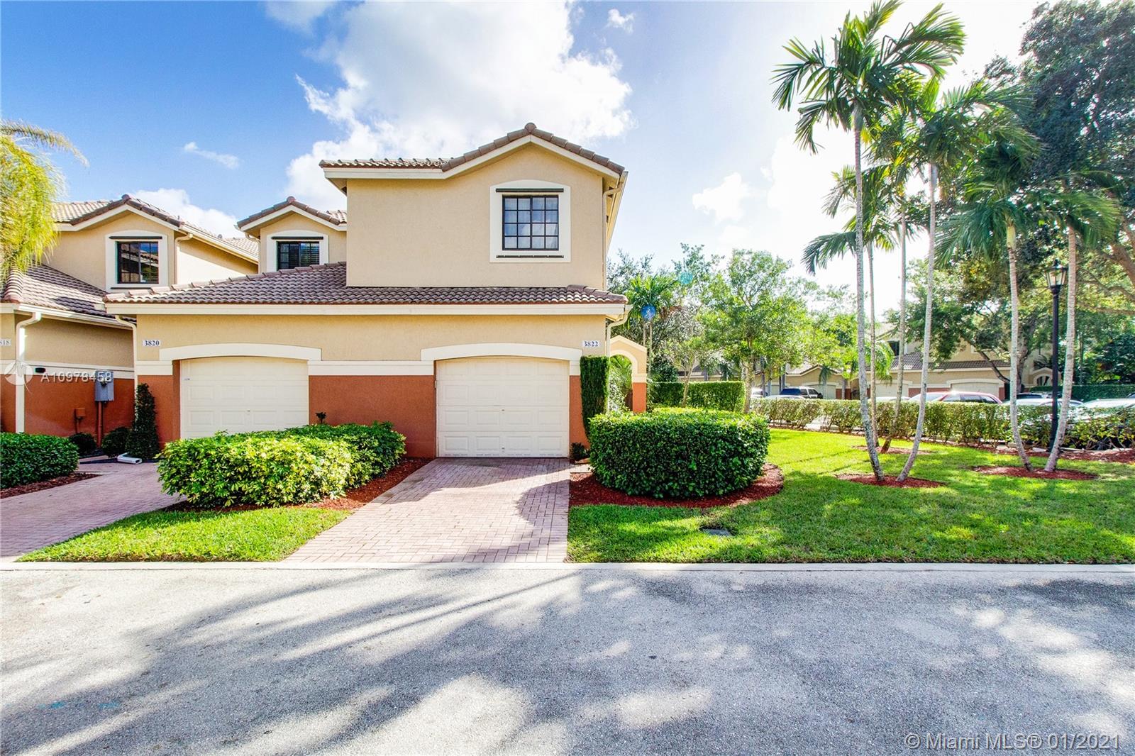 3822 Tree Top Dr, Weston, FL 33332