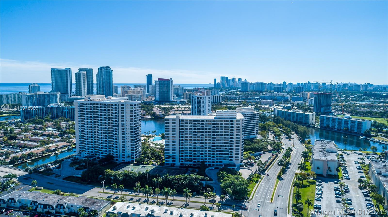 Hallandale Beach, FL 33009,600 Three Islands Blvd #818