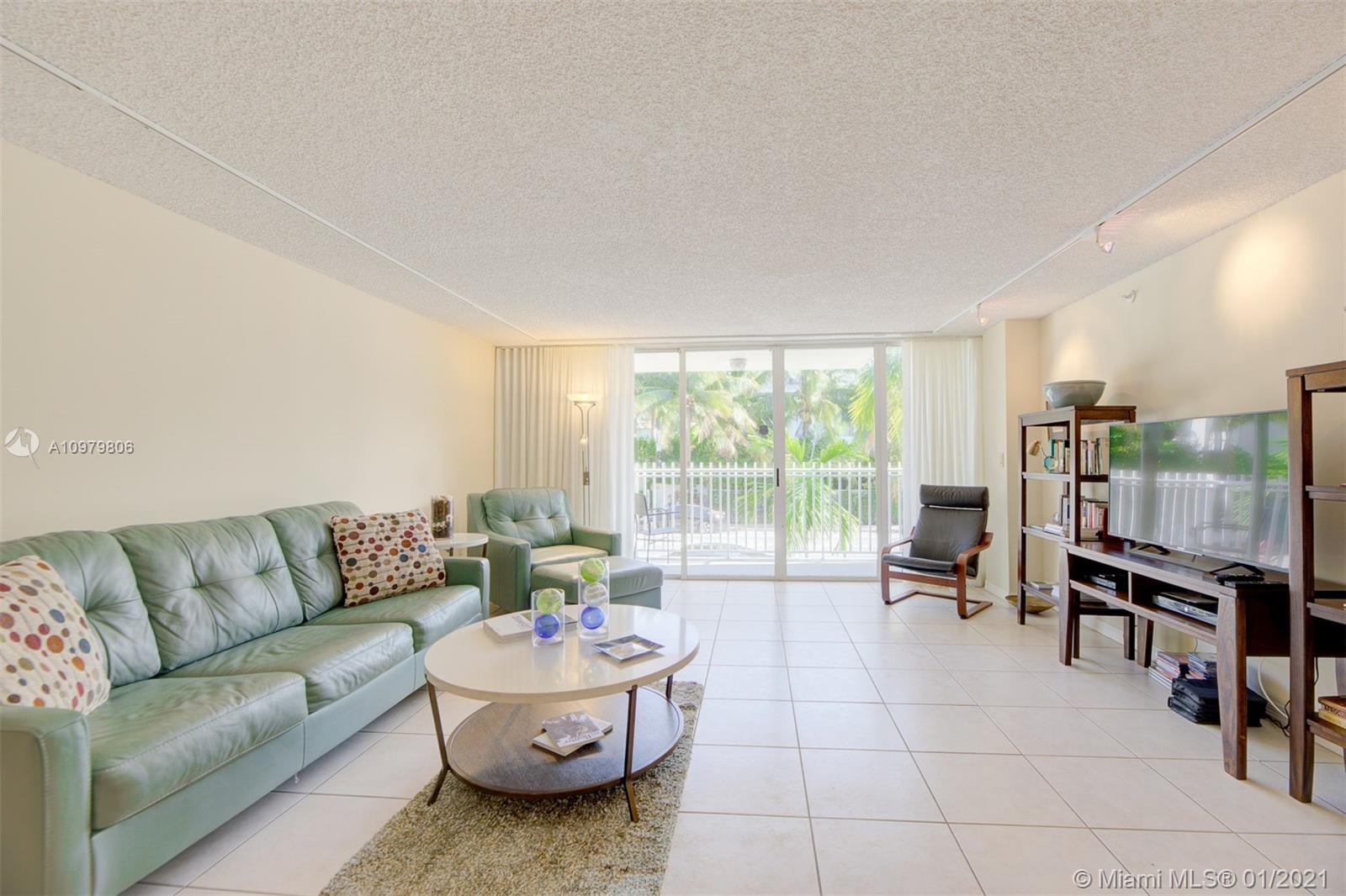 Miami Beach, FL 33141,7824 Collins Ave #201