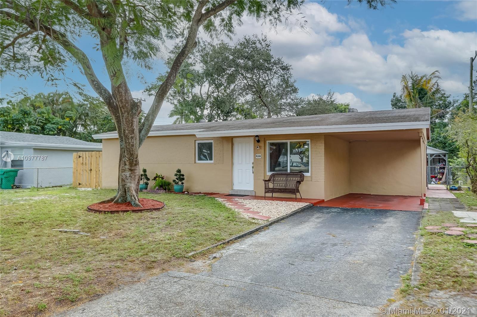 Dania Beach, FL 33314,4242 SW 49th Ct