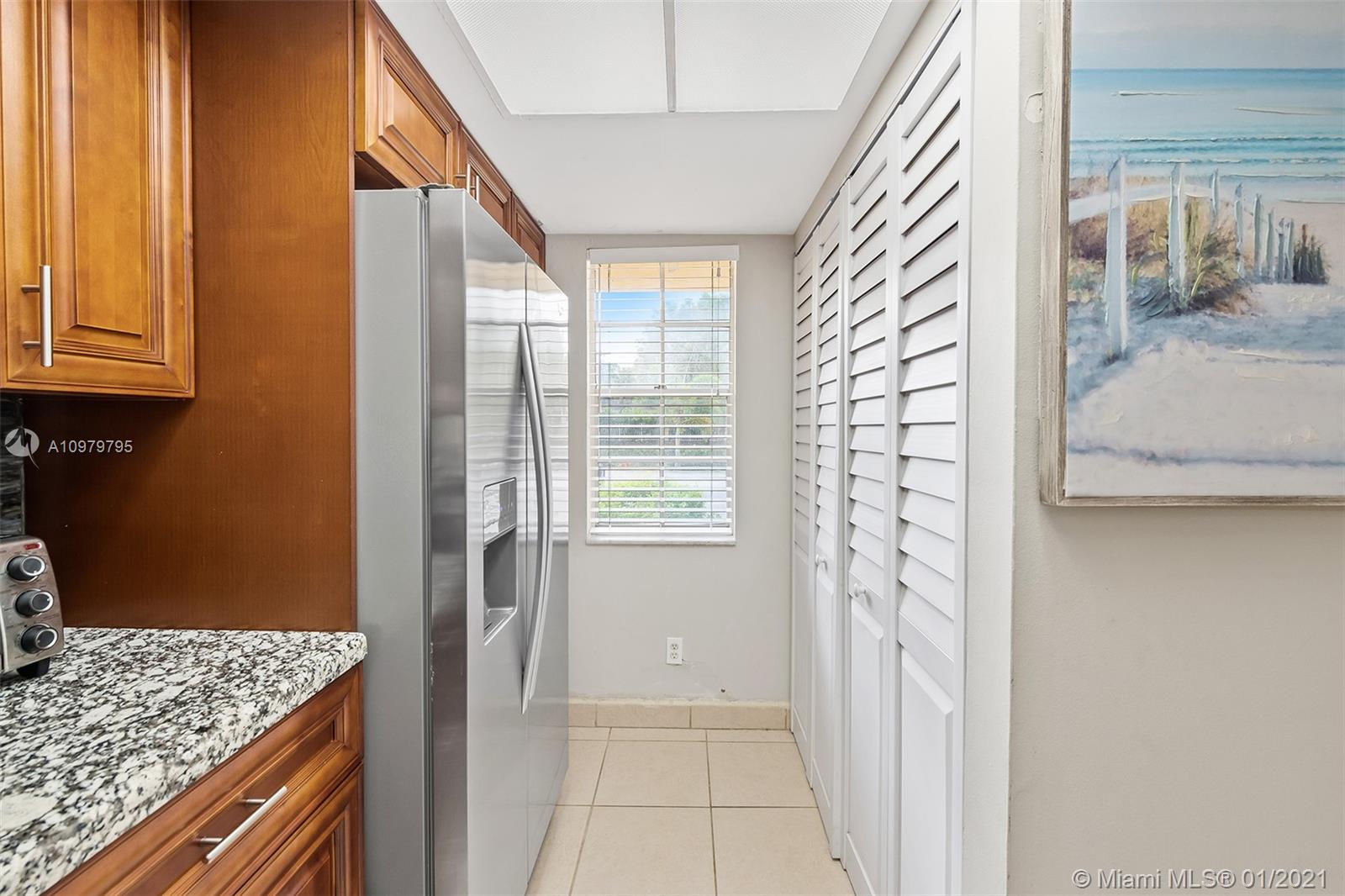 Delray Beach, FL 33444,905 Southridge Rd #102D