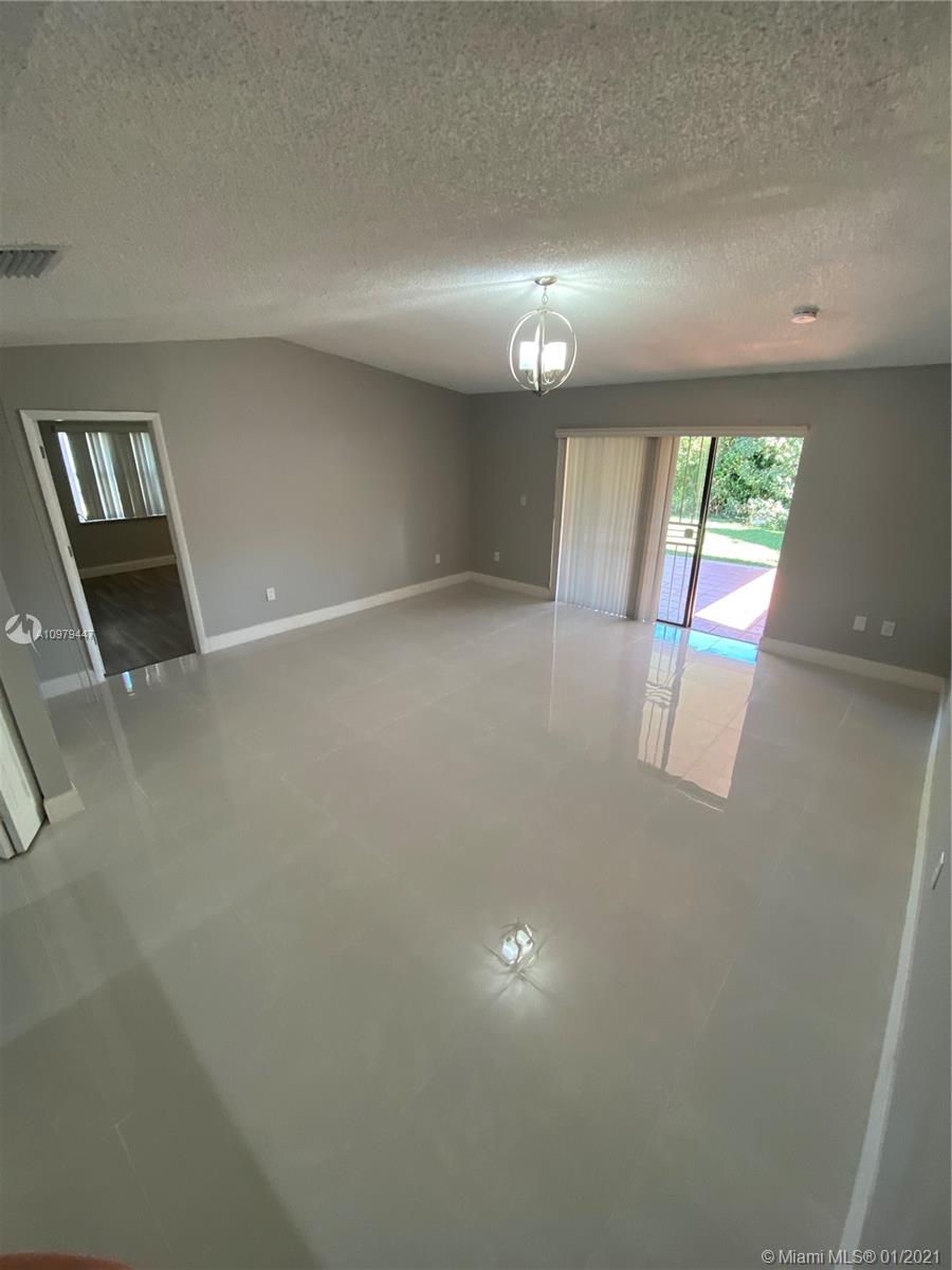 2437 SW 110th Ave #I,  Miami,  FL 33165