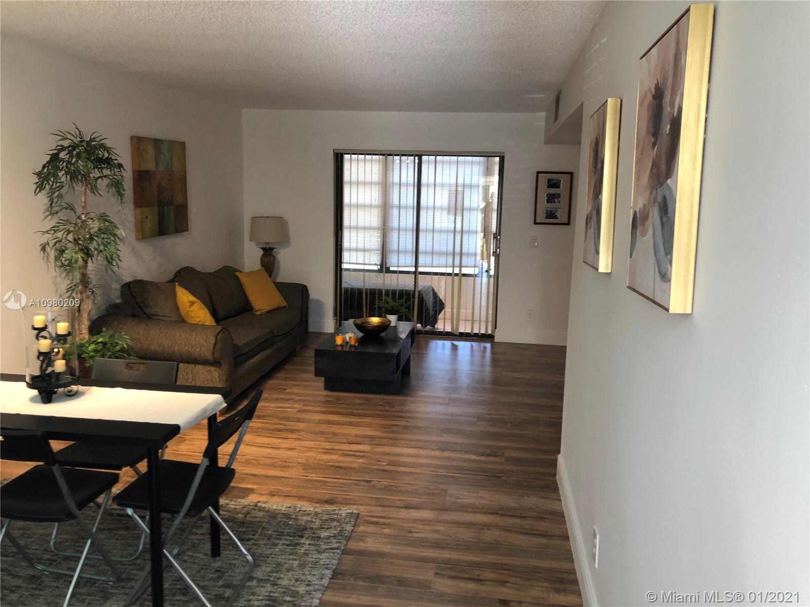 Sunrise, FL 33322,10101 Sunrise Lakes Blvd #105