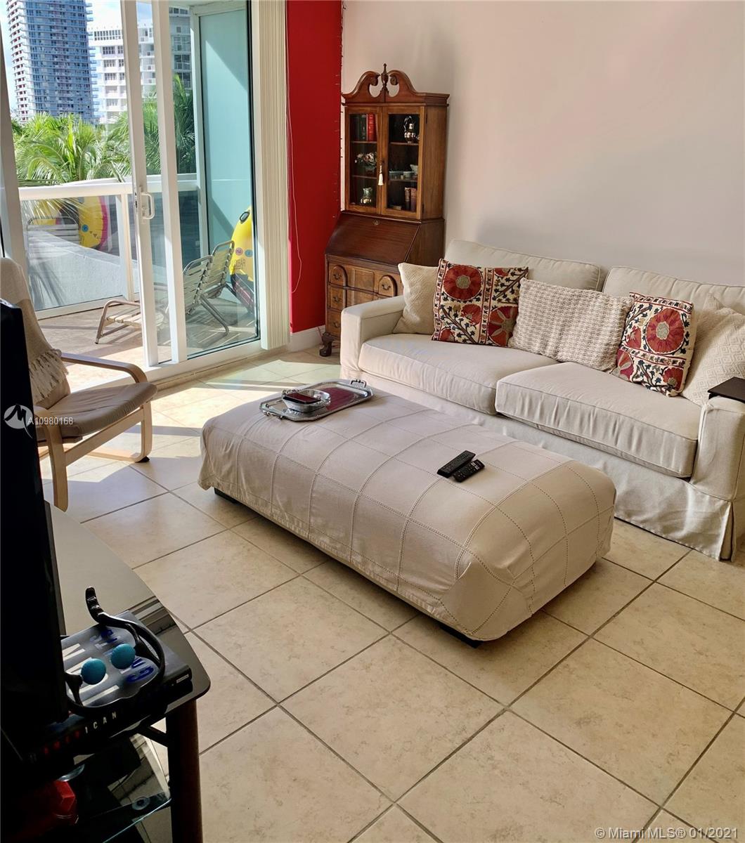 Hallandale Beach, FL 33009,1800 S Ocean Dr #406