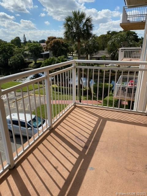 455 S Pine Island Rd #303C, Plantation, FL 33324