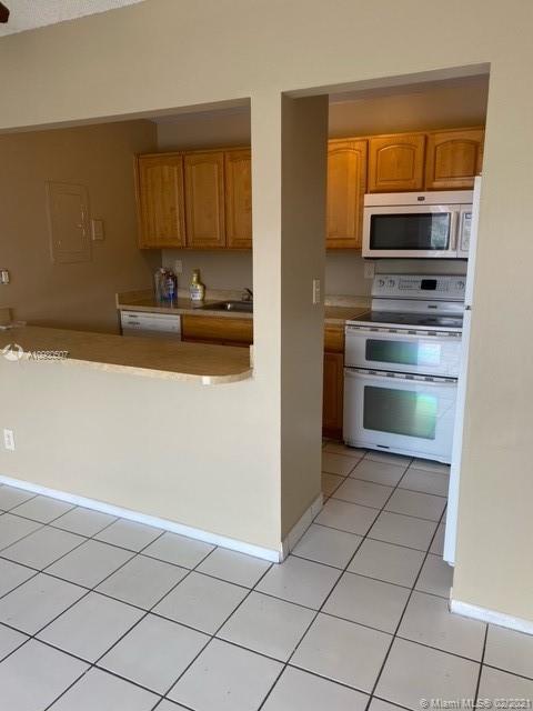 Plantation, FL 33324,455 S Pine Island Rd #303C