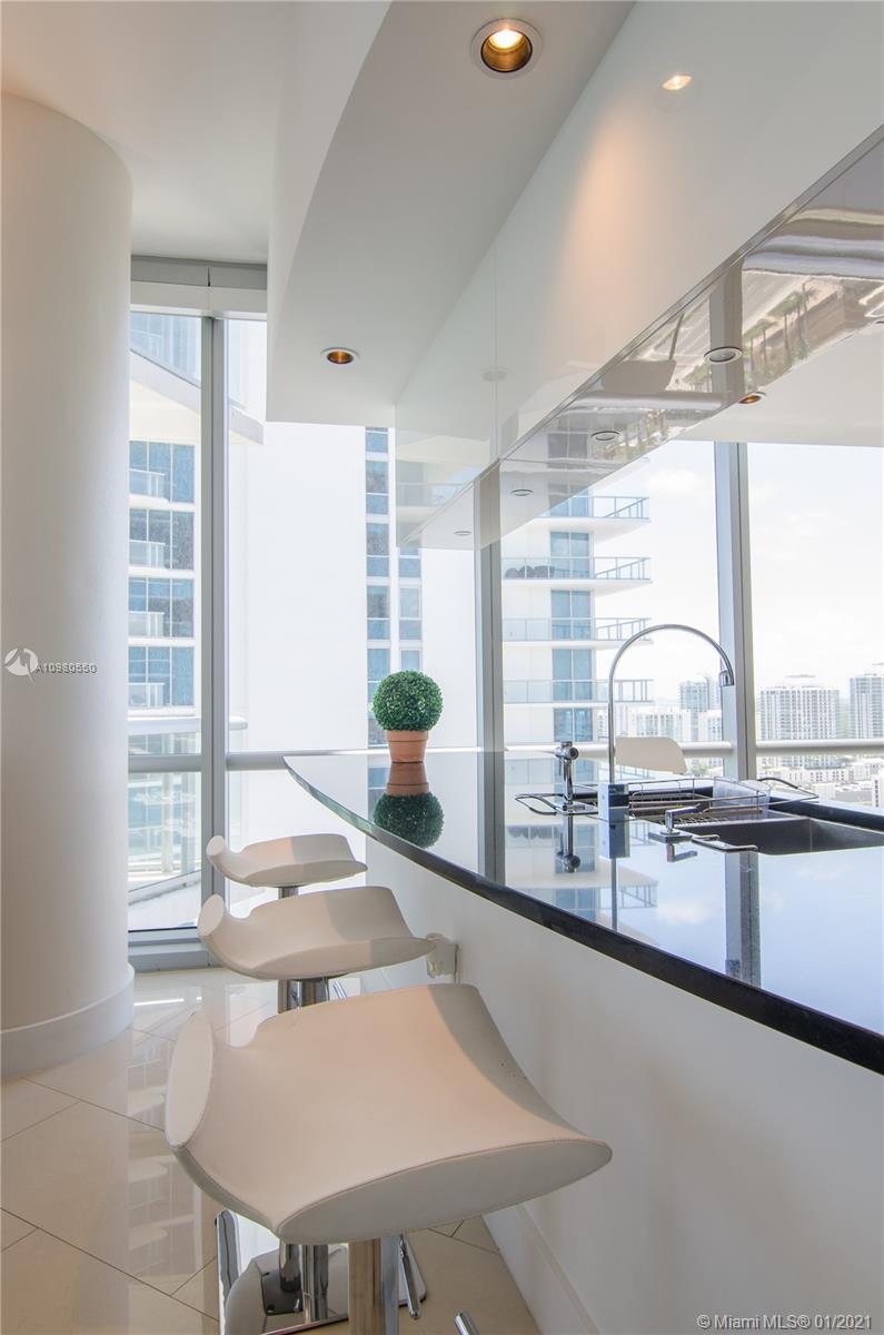 Sunny Isles Beach, FL 33160,17121 Collins Ave #2601