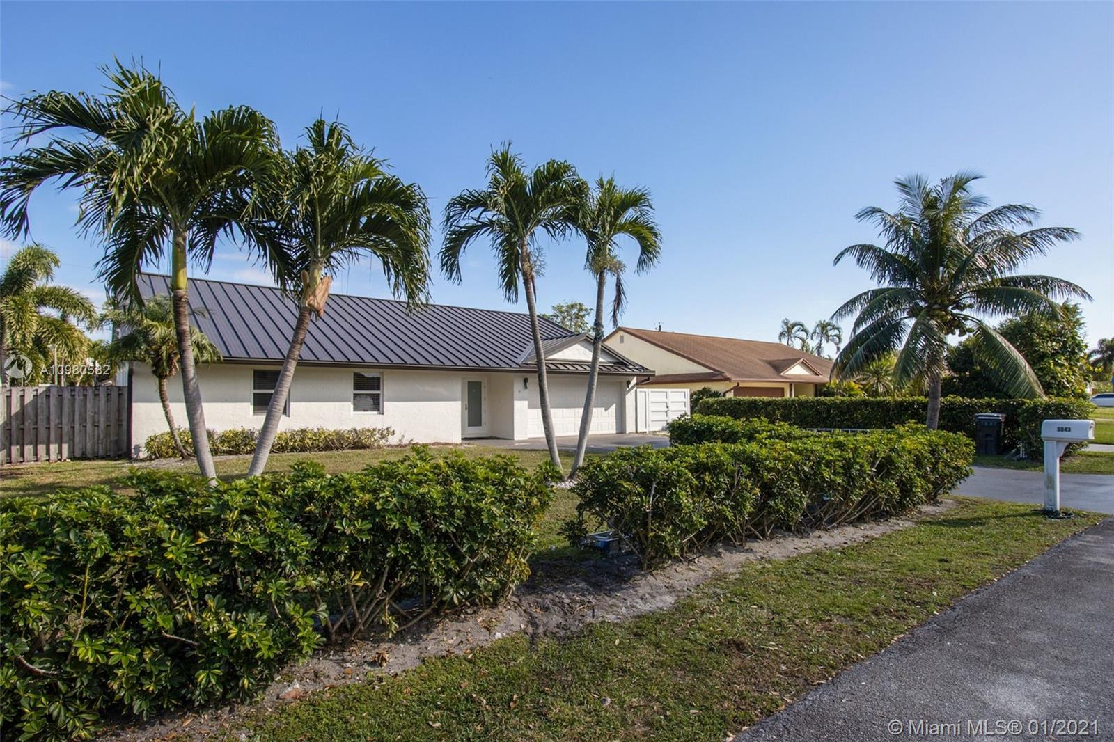 3043 Cardinal Dr, Delray Beach, FL 33444