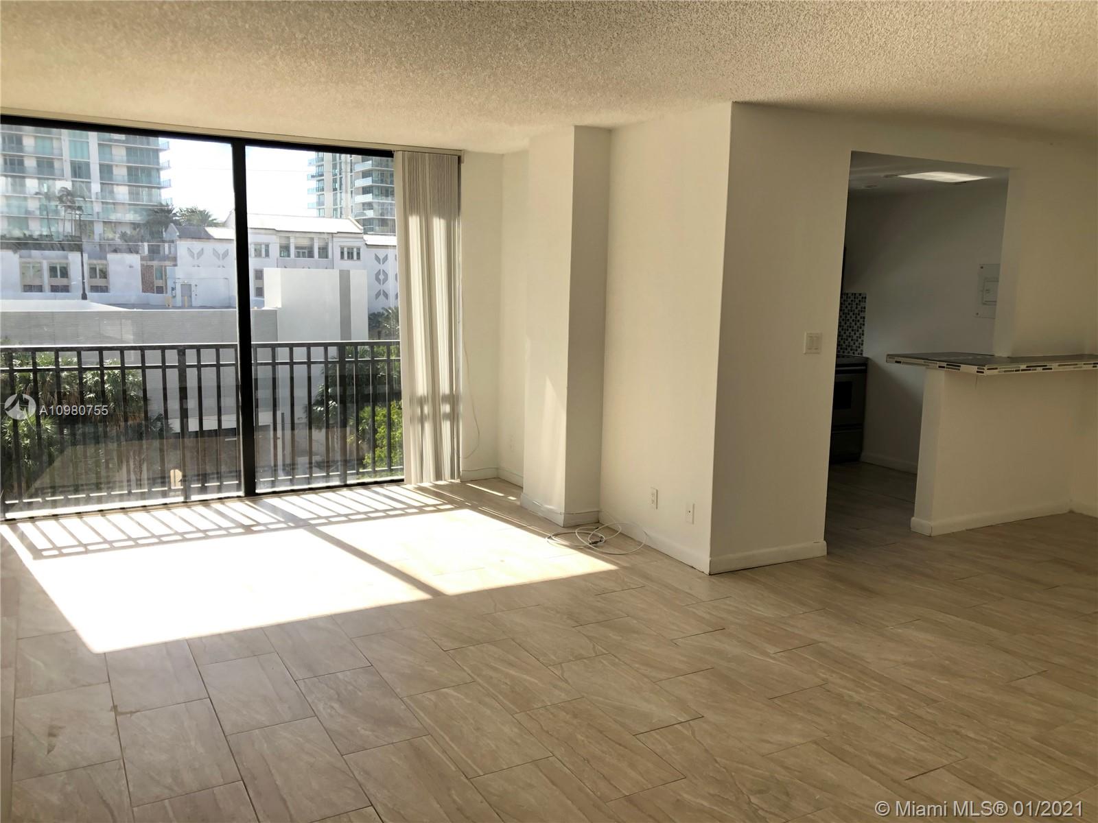 Sunny Isles Beach, FL 33160,16909 N Bay Rd #615