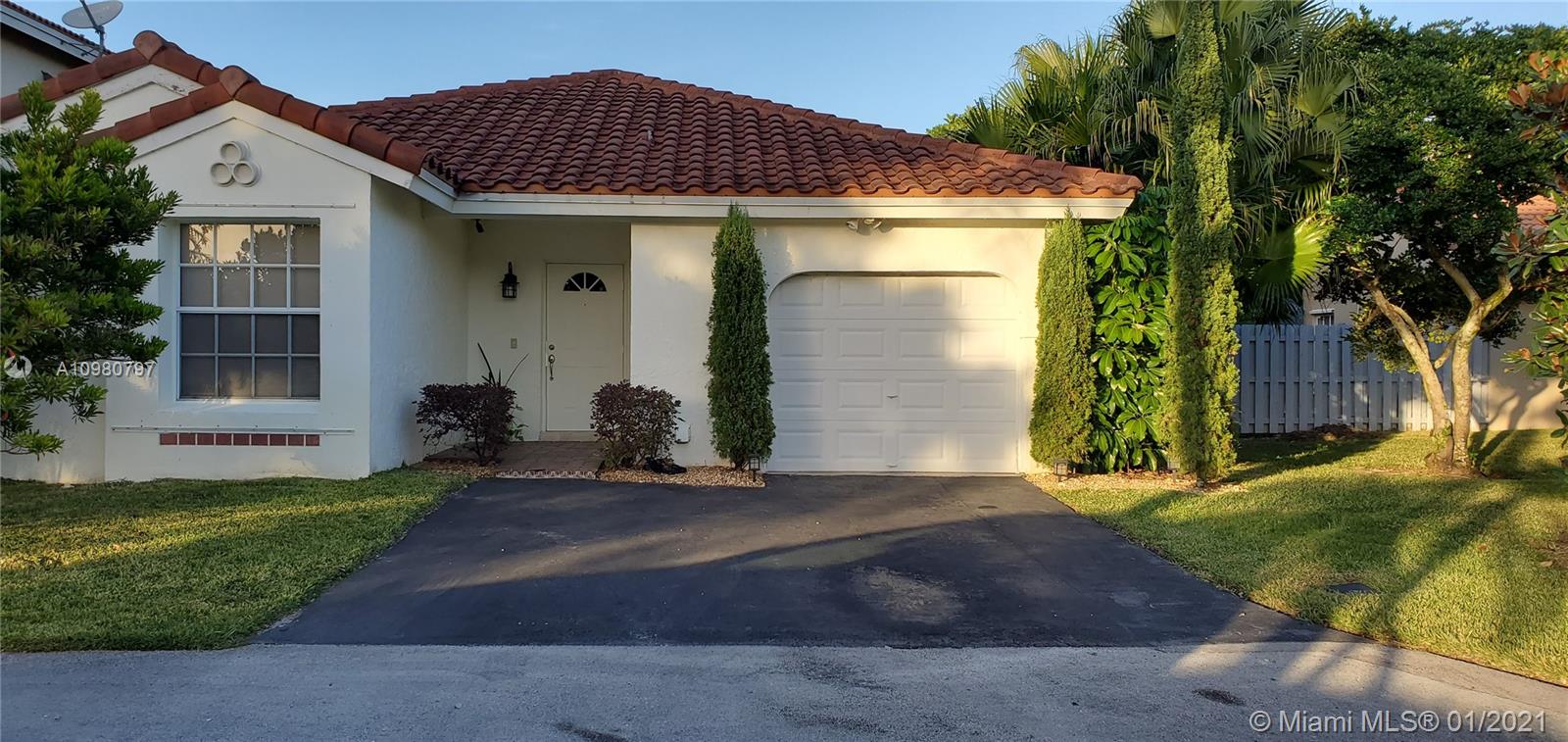 Weston, FL 33326,1447 Garden Rd