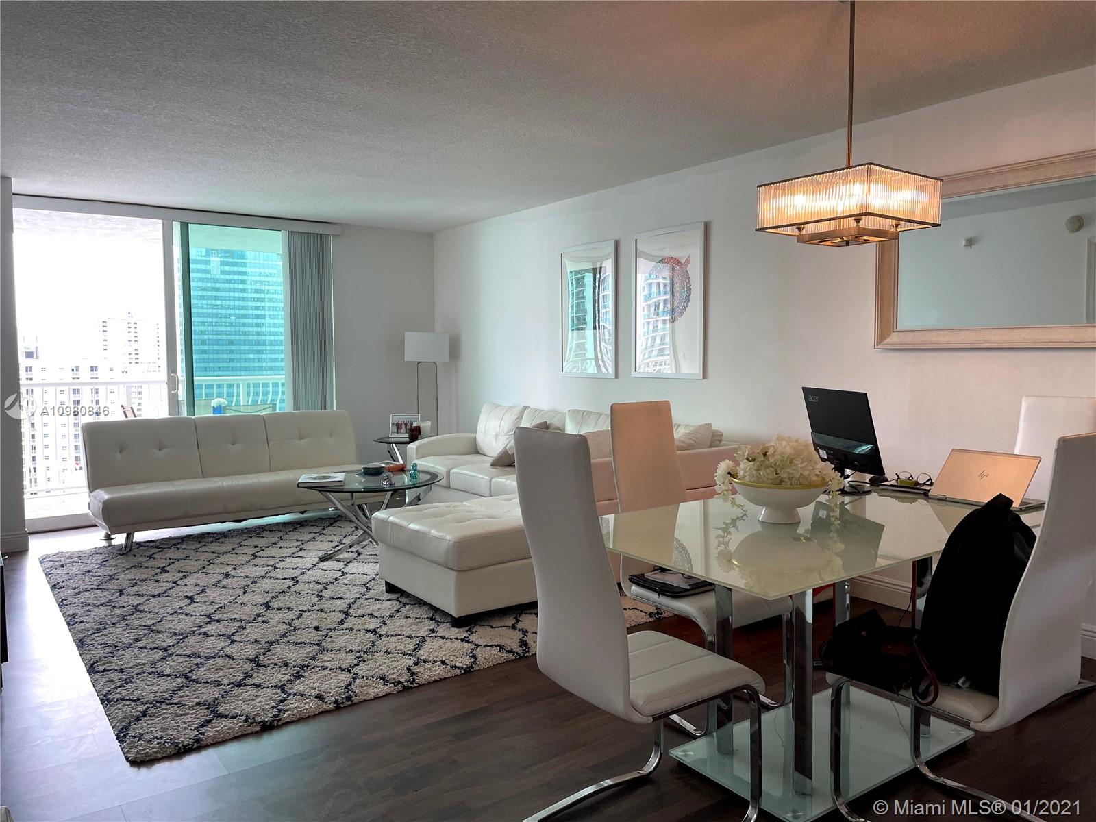 Miami, FL 33131,1200 Brickell Bay Dr #3207