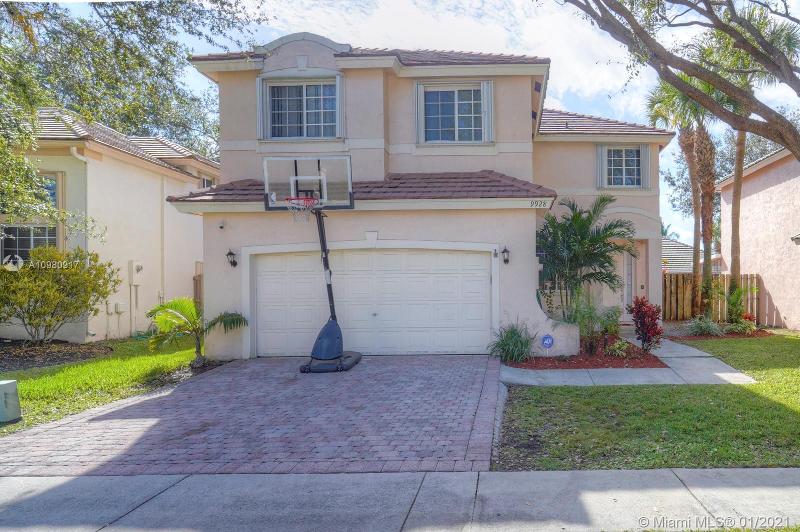 Pembroke Pines, FL 33024,9928 NW 19th St