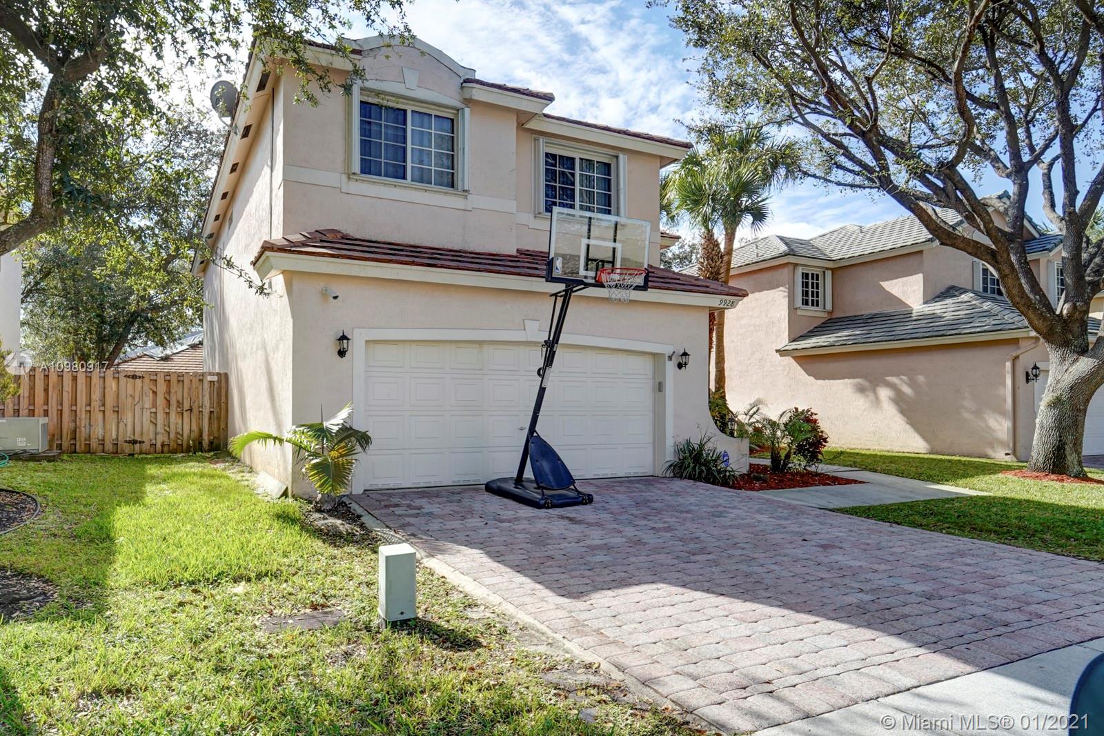 Pembroke Pines, FL 33024,9928 NW 19th St