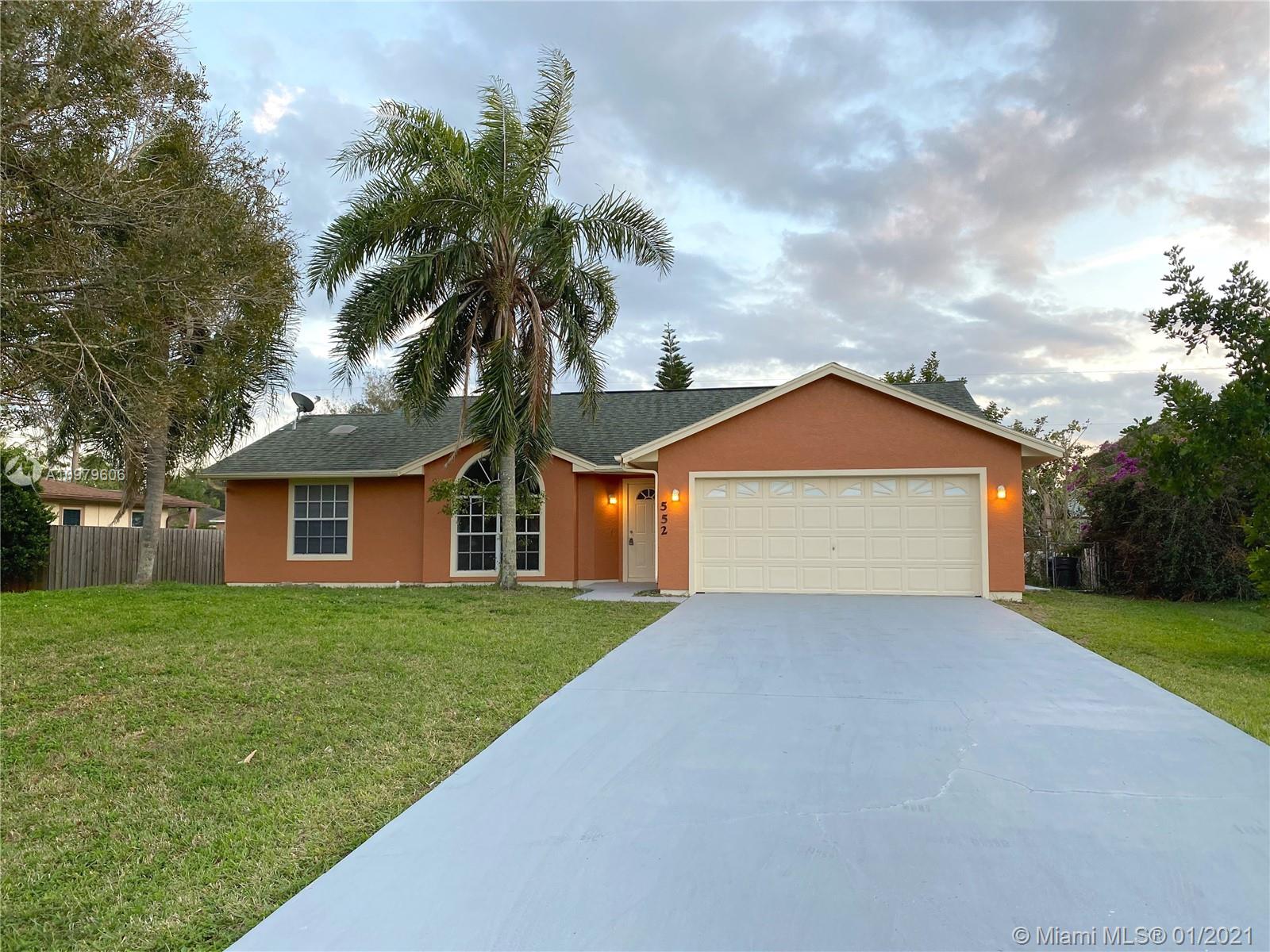 552 NW La Brea Ave, Port St. Lucie, FL 34983