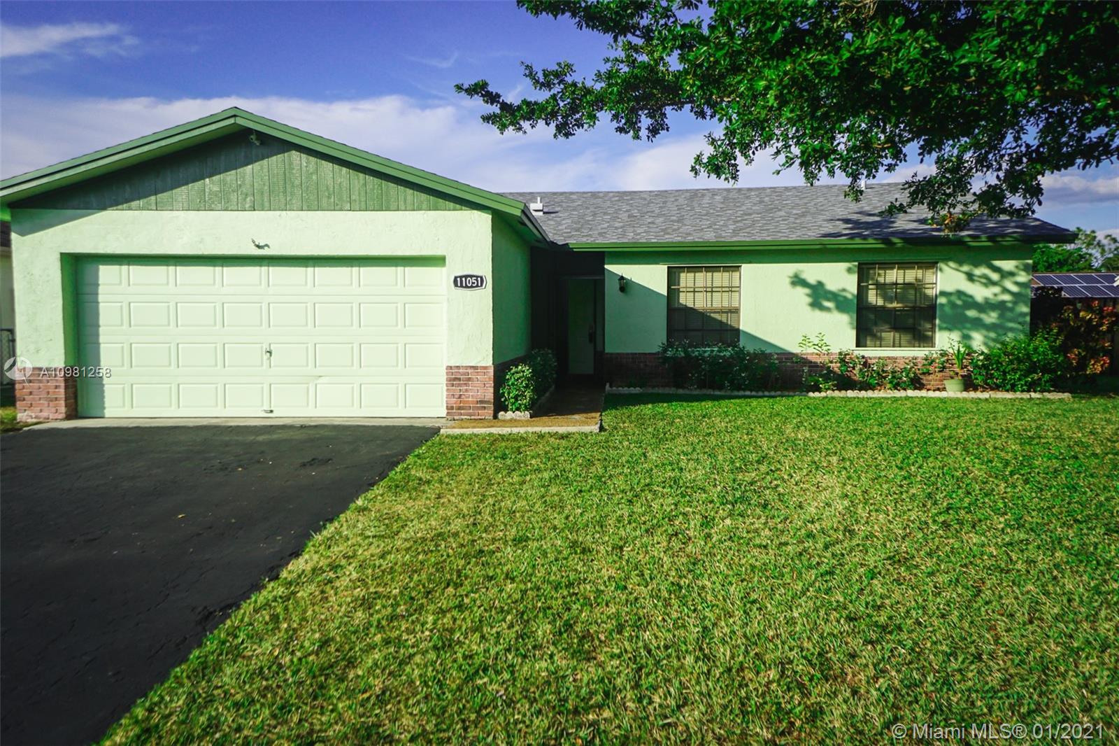 11051 NW 24th St, Sunrise, FL 33322