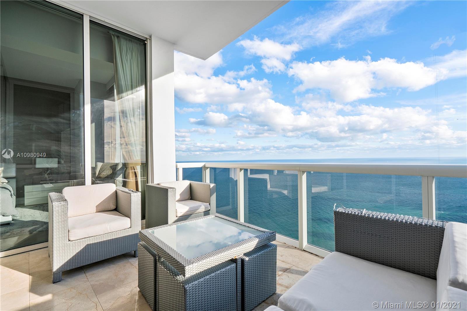 Sunny Isles Beach, FL 33160,18101 Collins Ave #PH302 3+DEN