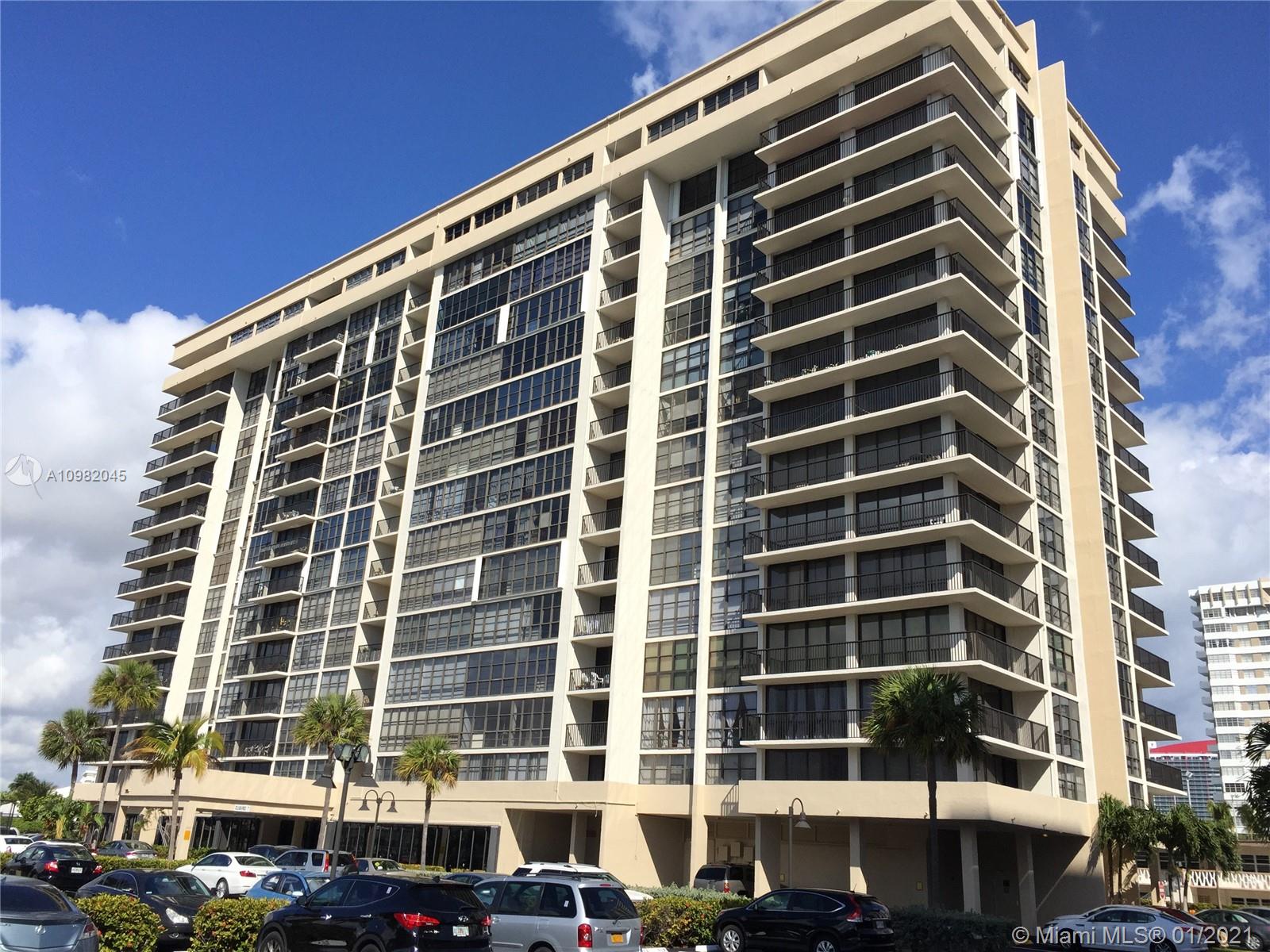 Hallandale Beach, FL 33009,2017 S Ocean Dr #305