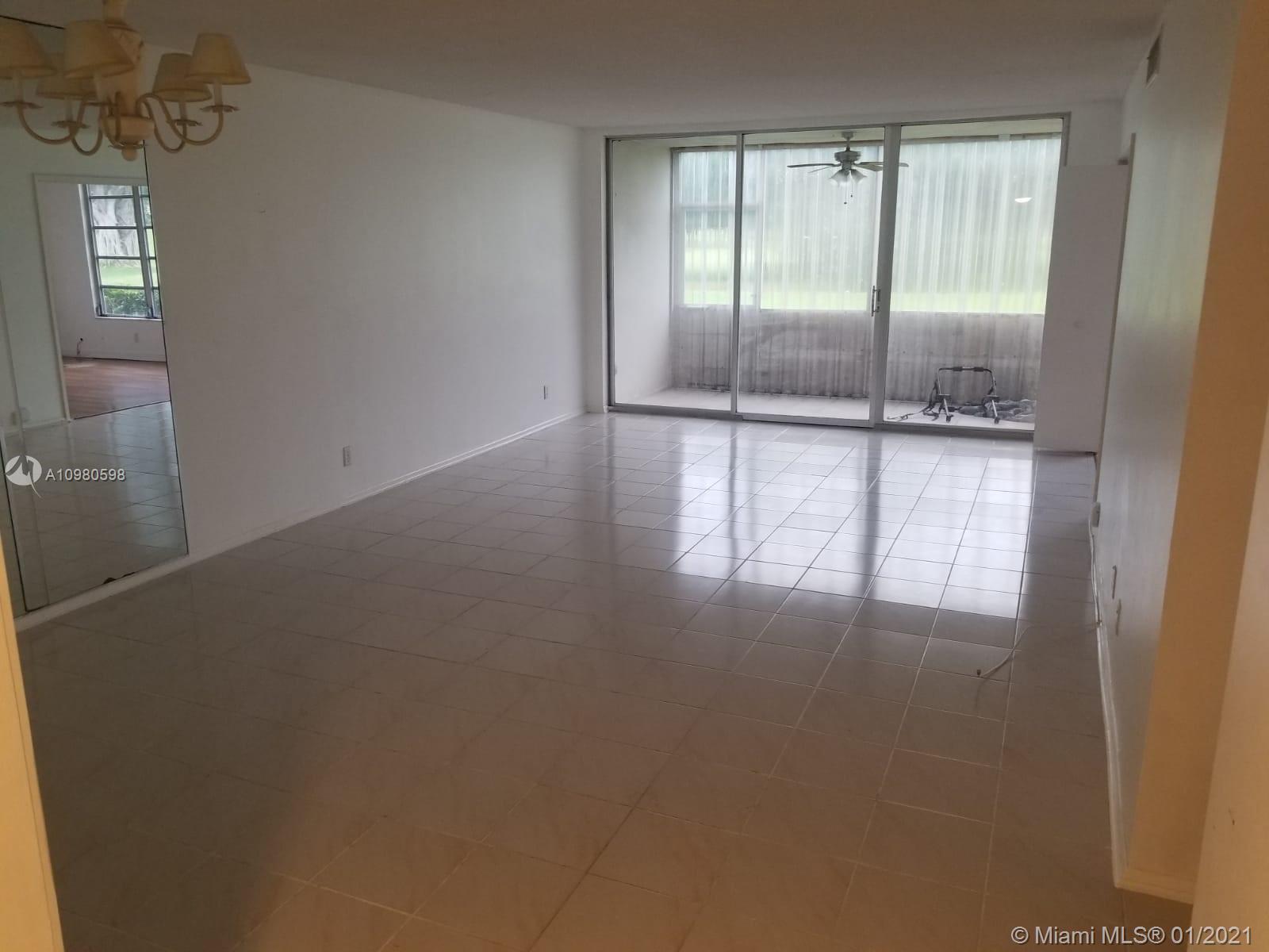 Pompano Beach, FL 33069,2751 S Palm Aire Dr #107