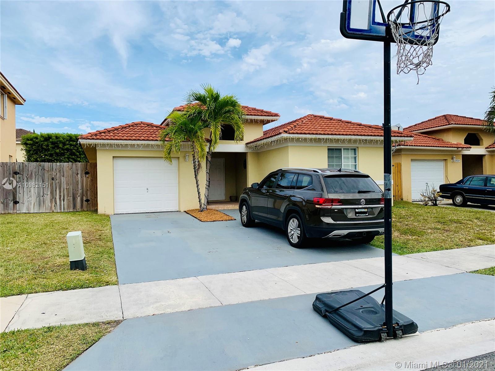 8955 SW 215th Terrace, Cutler Bay, FL 33189