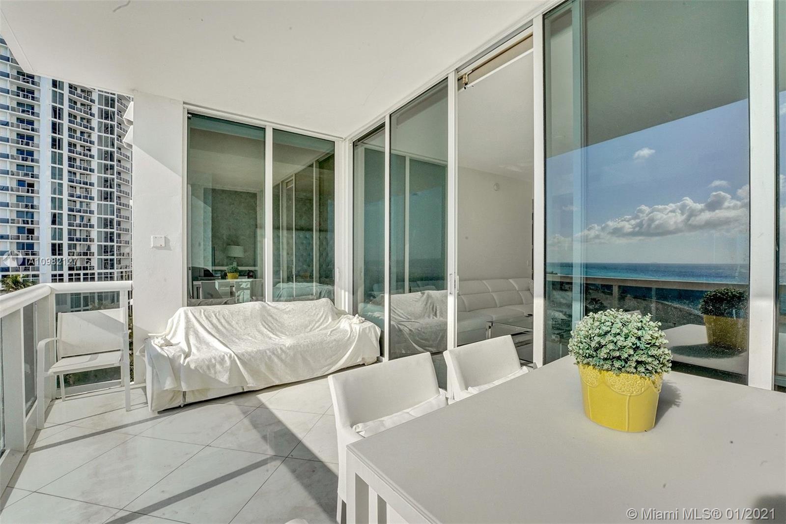 Sunny Isles Beach, FL 33160,18101 Collins Ave #907