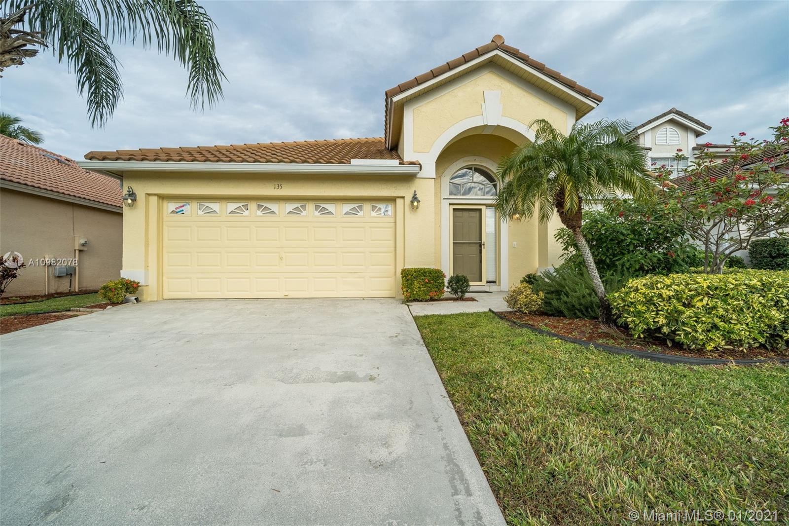 135 St Michaels Ct, Jupiter, FL 33458