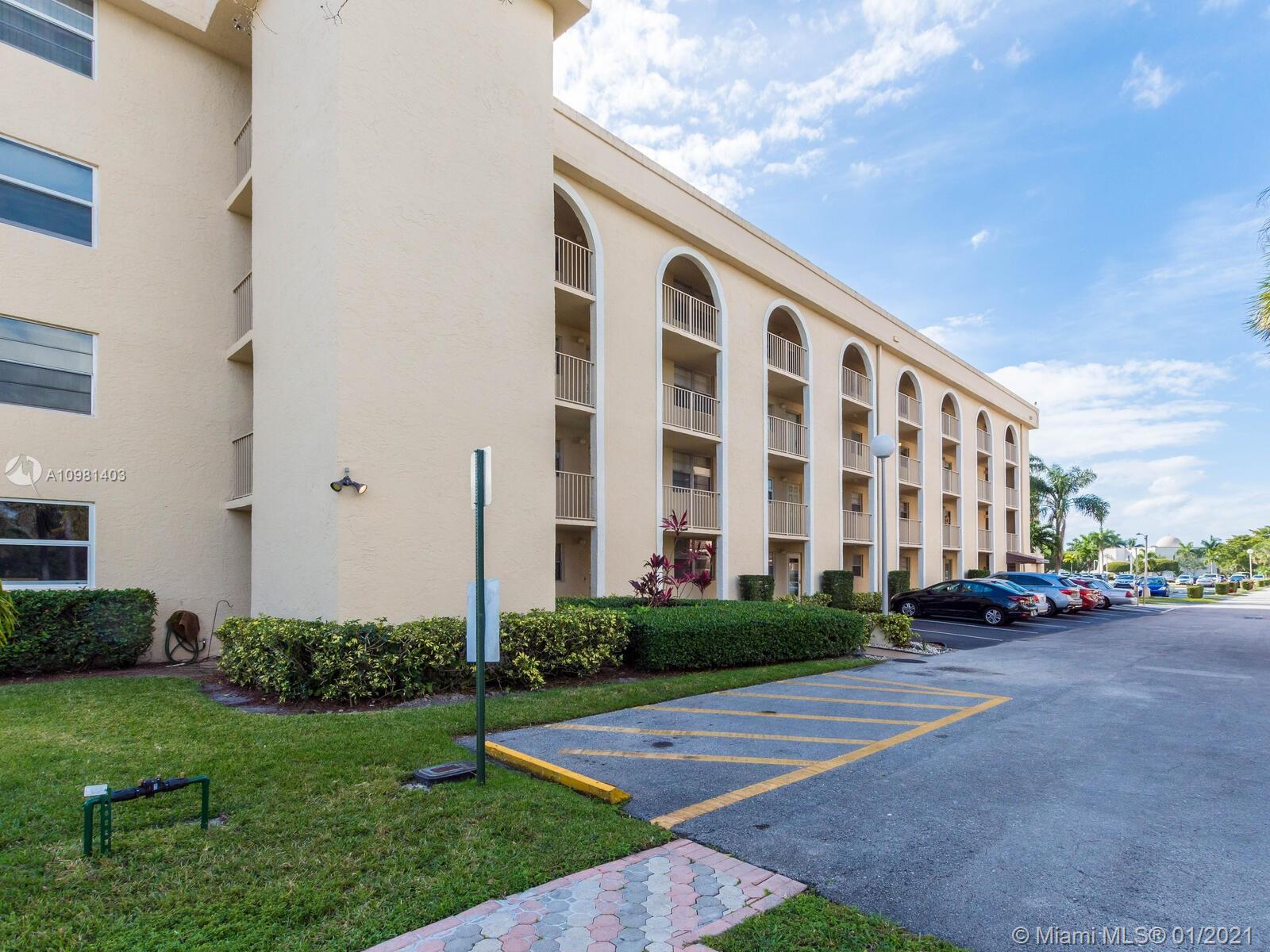 Margate, FL 33063,3241 Holiday Springs Blvd #304