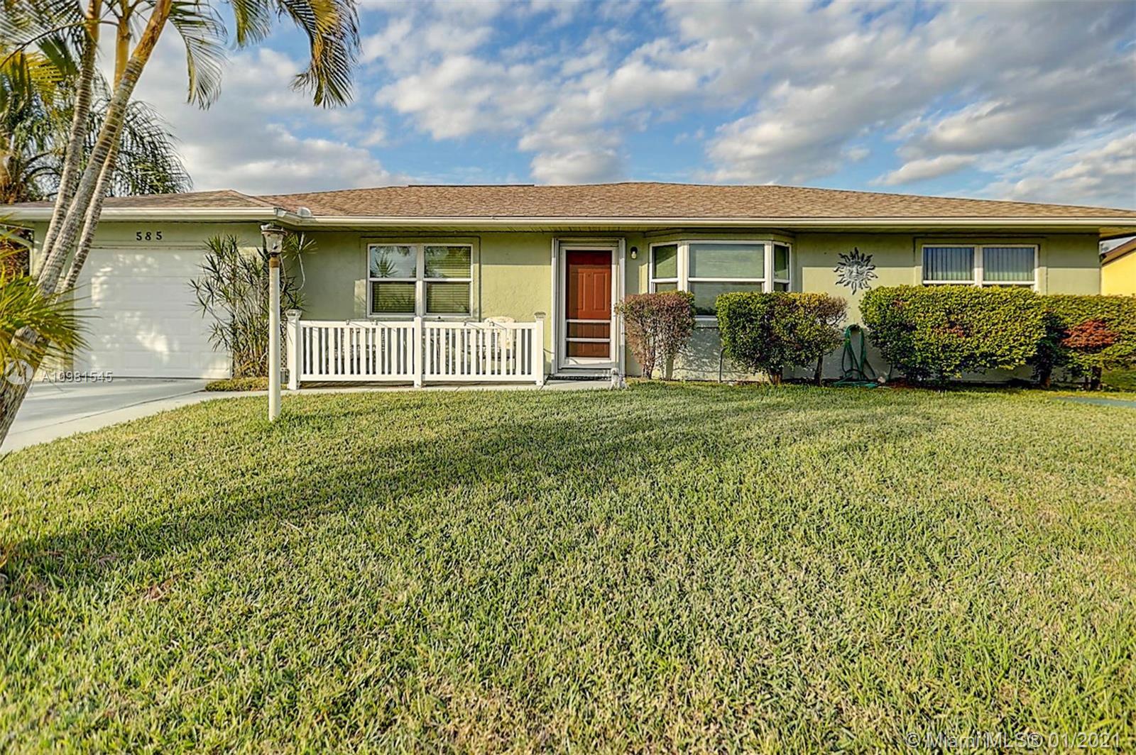 585 SW Ester Ave, Port St. Lucie, FL 34983