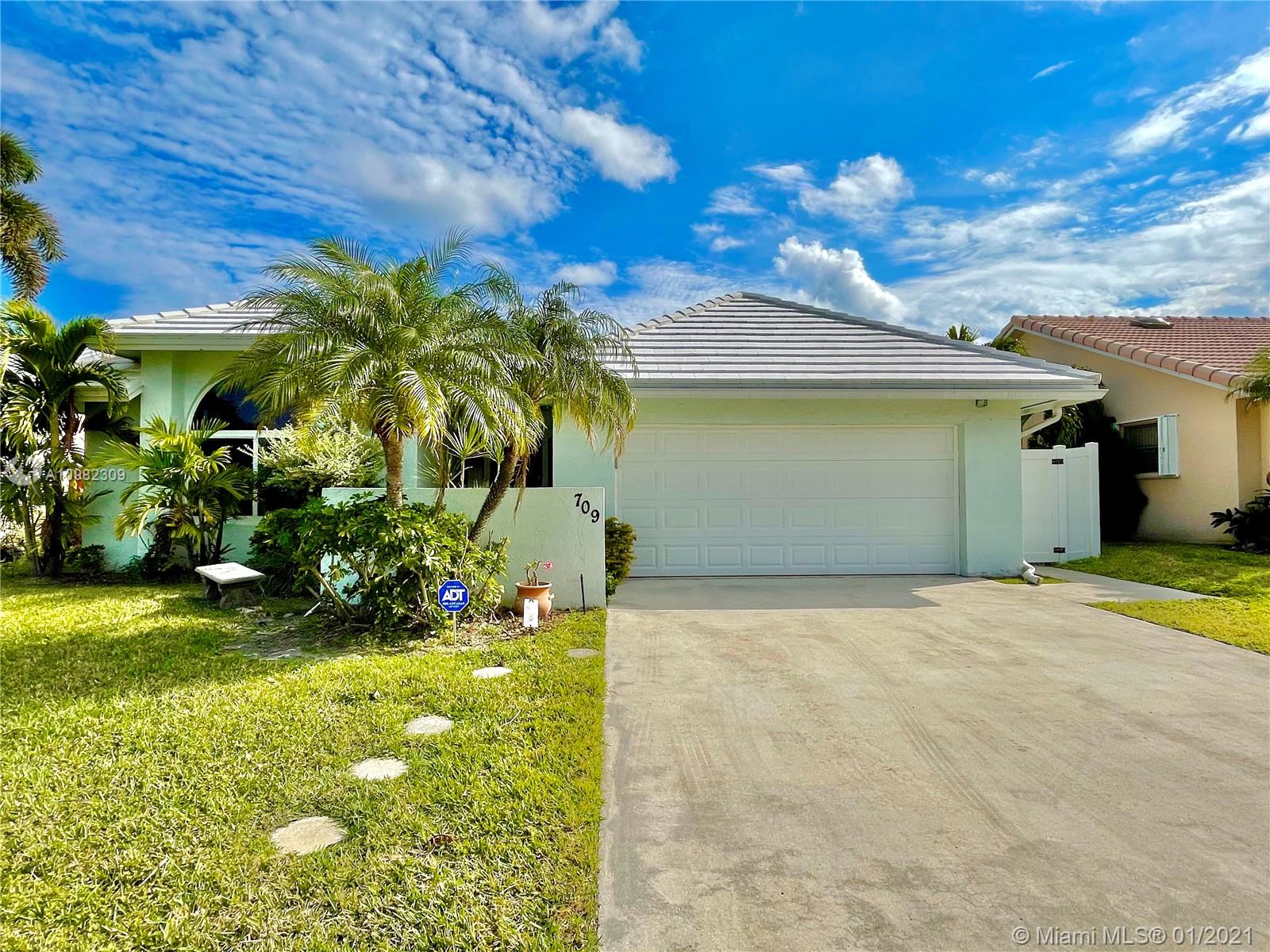 Dania Beach, FL 33004,709 SE 3rd Ct