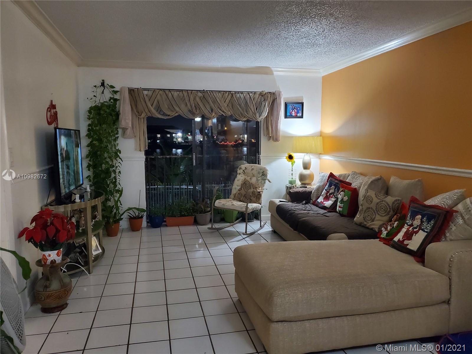 Hialeah Gardens, FL 33016,9917 W Okeechobee Rd #3-203