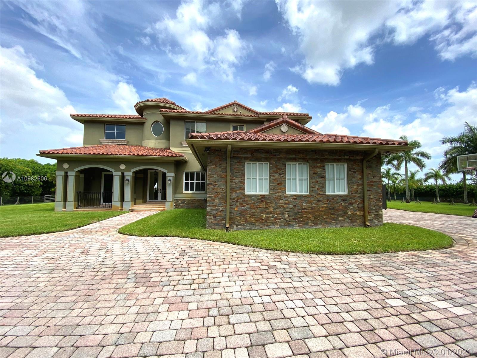Miami, FL 33196,18575 SW 100th St
