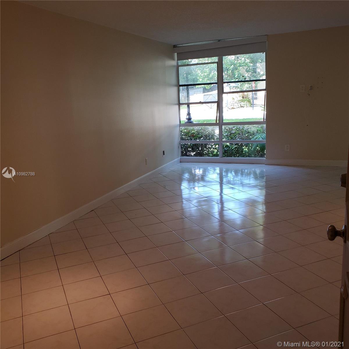 Sunny Isles Beach, FL 33160,210 172nd St #137