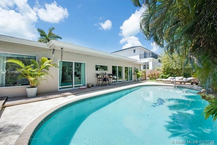 Key Biscayne, FL 33149,335 Ridgewood Rd