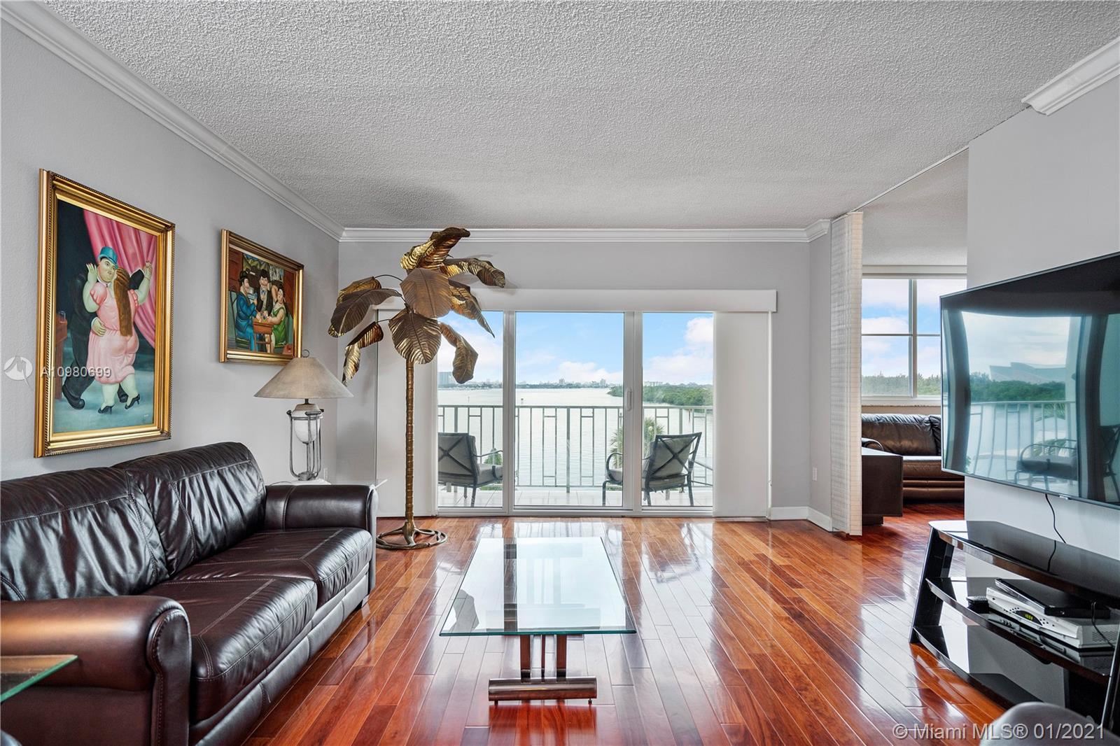 Sunny Isles Beach, FL 33160,500 Bayview Dr #430