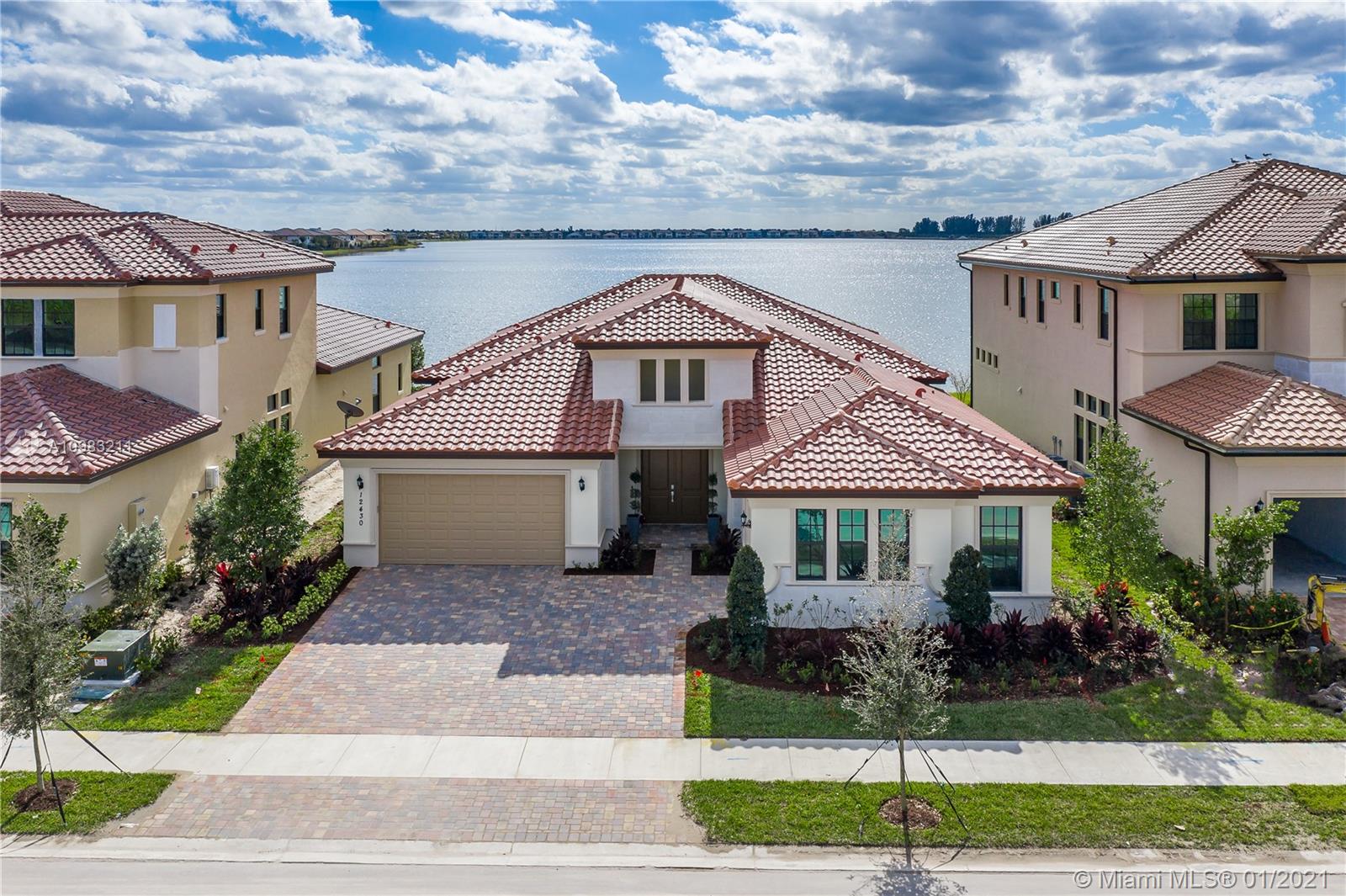 12430 N Parkland Bay Trl, Parkland, FL 33076