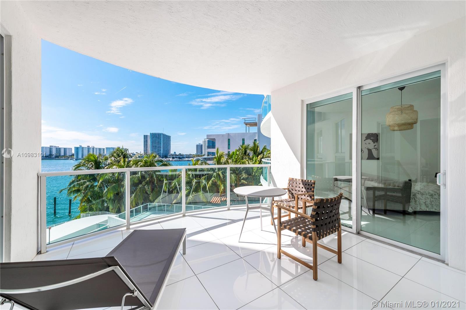 Miami Beach, FL 33141,1910 Bay Dr #402