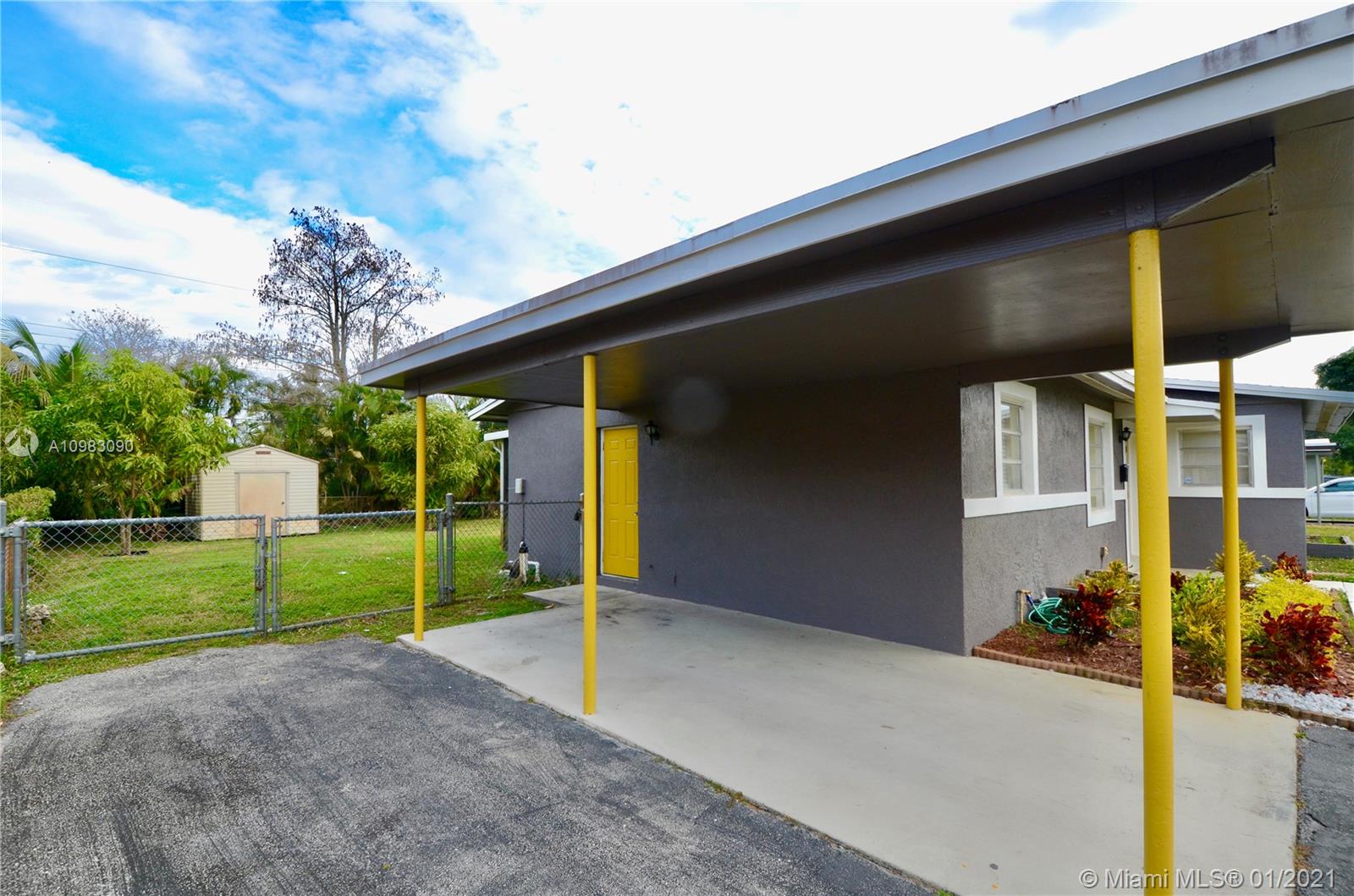 Plantation, FL 33317,4785 NW 3rd St