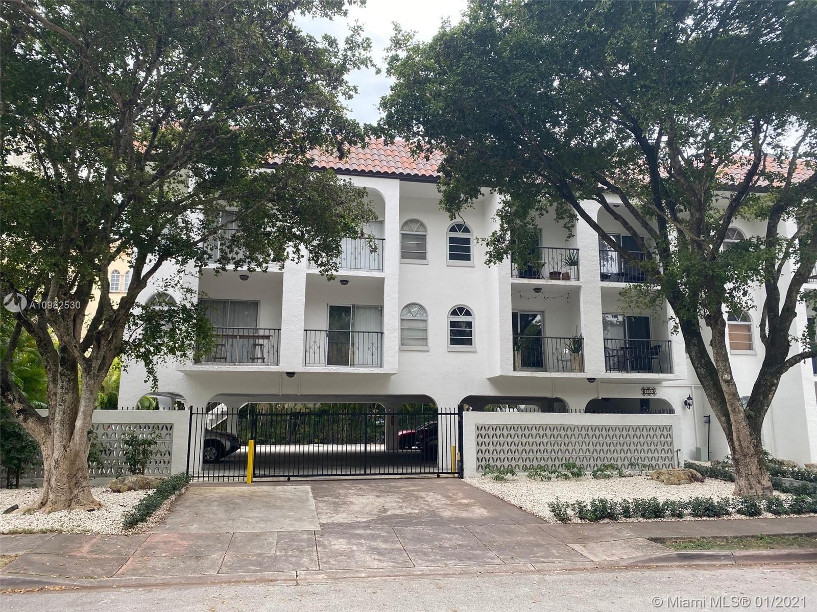 338 Majorca Ave #102,  Coral Gables,  FL 33134