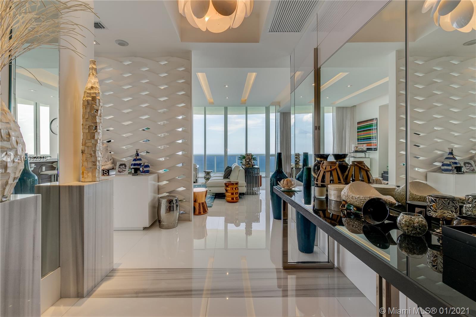 Sunny Isles Beach, FL 33160,15811 Collins Ave #3801