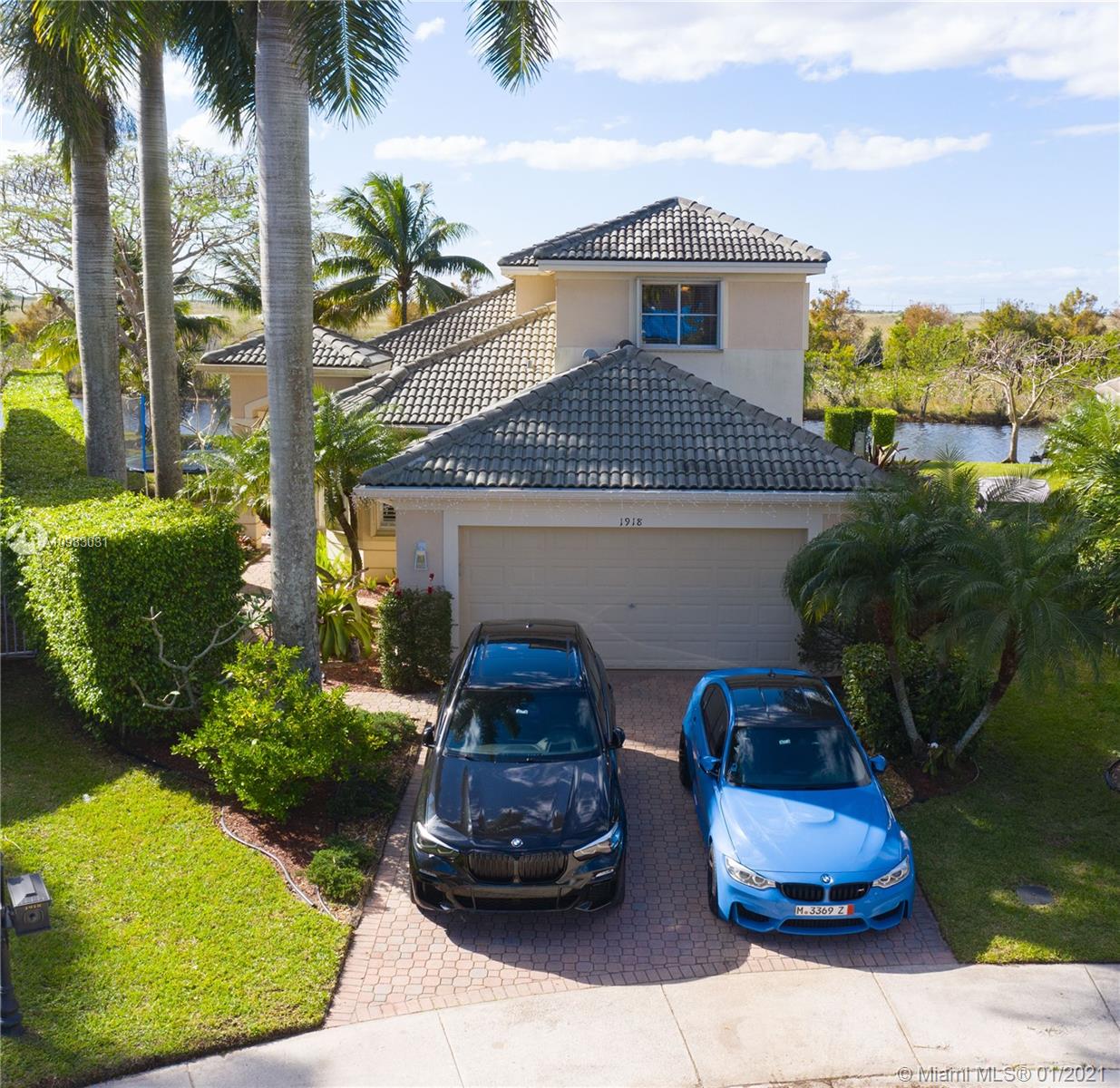 Photo 1 of   in Weston - MLS A10983031